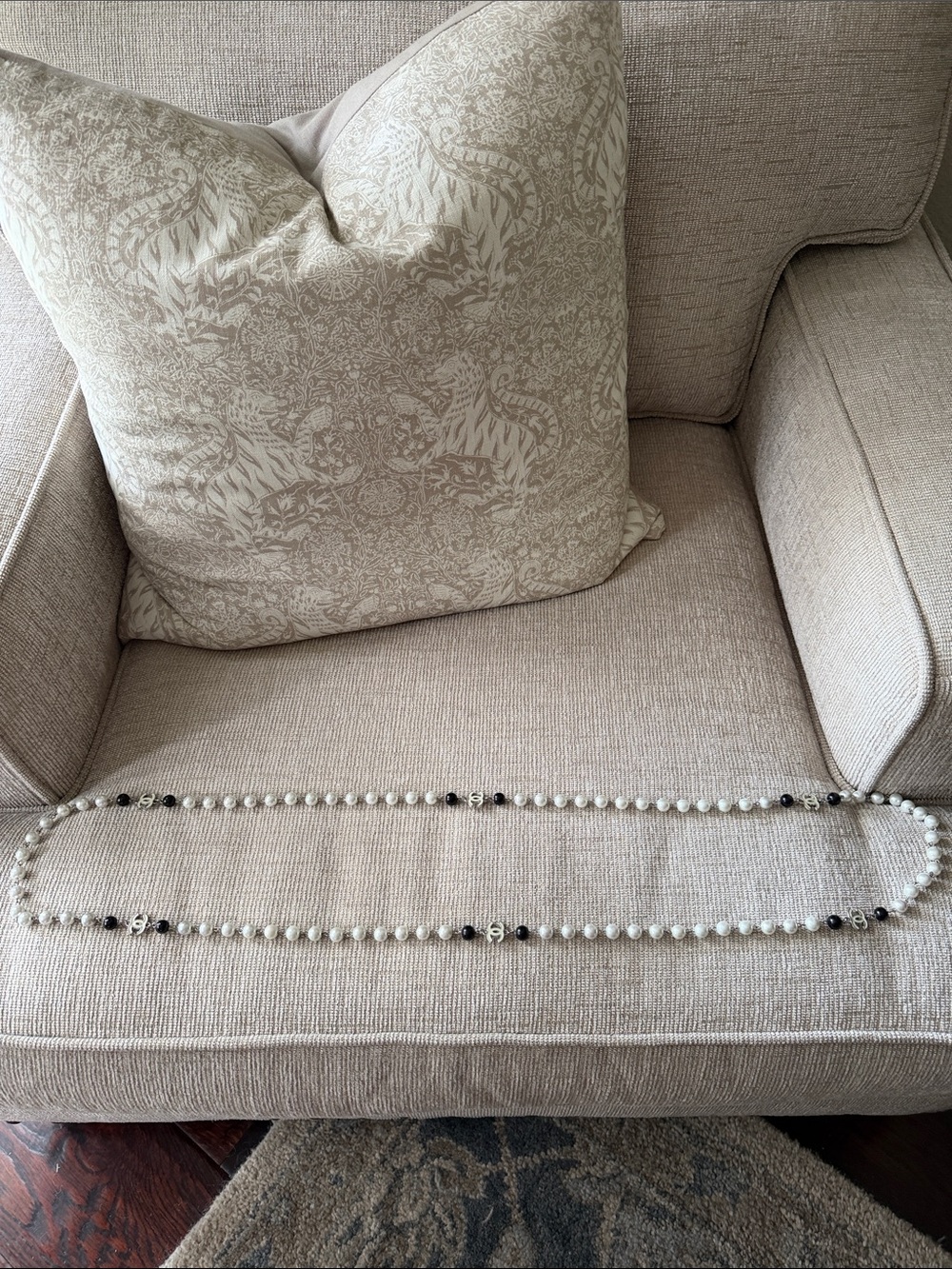 Pearl and Black Bead Long Necklace - Elegant Women Jewelry